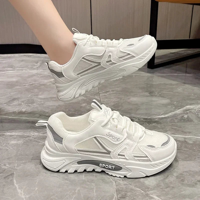 Sporty Azeluna Sneakers